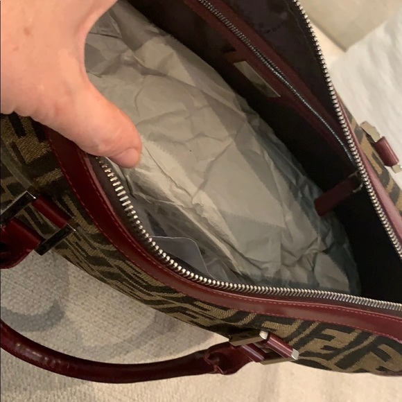 FENDI Handbag - Picture 3 of 7